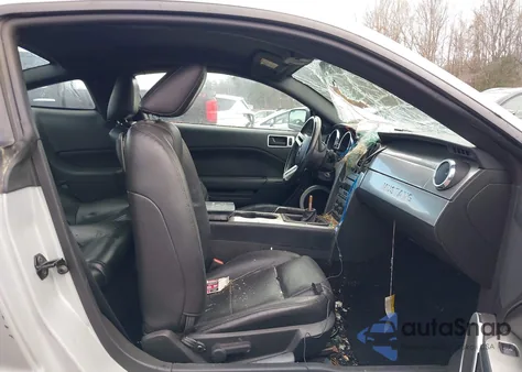 2005 Ford Mustang V6 Deluxe/V6 Premium from USA, damaged, VIN 1ZVFT80N655144994